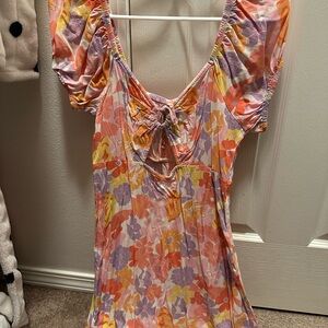 SO Colorful Floral Dress with Knot Detail